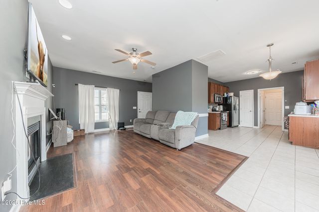 140 Moonstone Court, Jacksonville, NC 28546