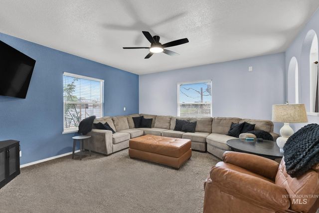 1601 Essington Ct, Nampa, ID 83686