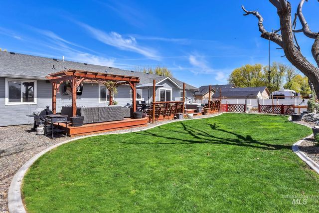 1601 Essington Ct, Nampa, ID 83686