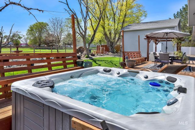 1601 Essington Ct, Nampa, ID 83686