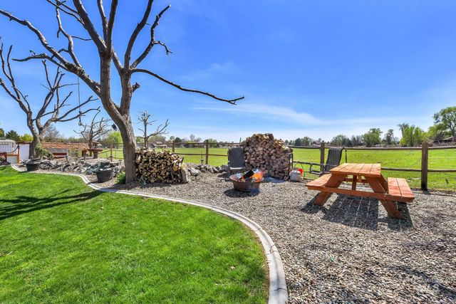 1601 Essington Ct, Nampa, ID 83686
