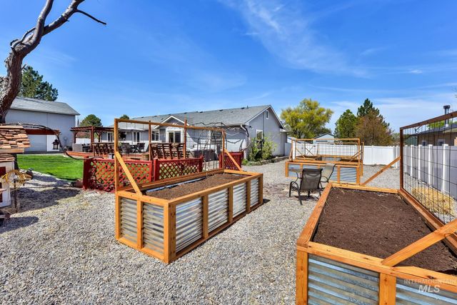 1601 Essington Ct, Nampa, ID 83686
