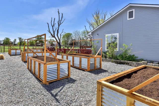 1601 Essington Ct, Nampa, ID 83686
