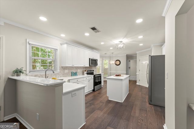 2316 Woodcrest Drive SE, Smyrna, GA 30082