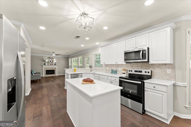 2316 Woodcrest Drive SE, Smyrna, GA 30082