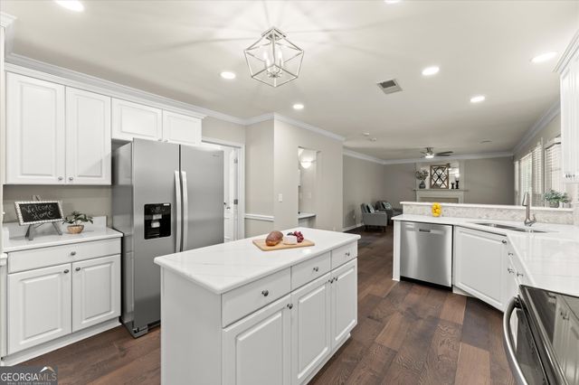 2316 Woodcrest Drive SE, Smyrna, GA 30082