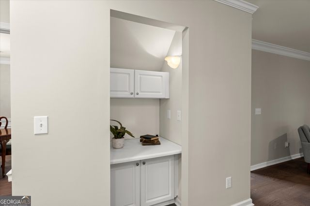 2316 Woodcrest Drive SE, Smyrna, GA 30082