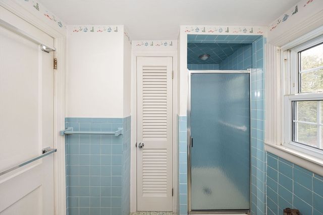 402 Prospect St, West Boylston, MA 01583