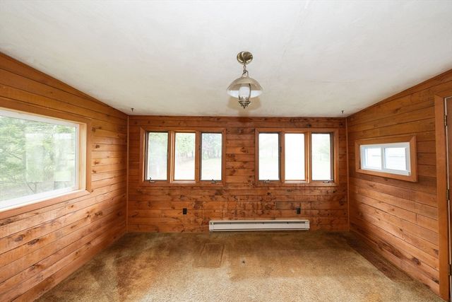 402 Prospect St, West Boylston, MA 01583