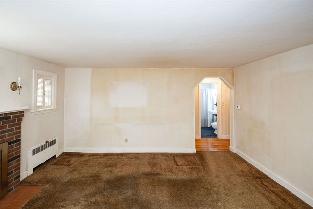 402 Prospect St, West Boylston, MA 01583