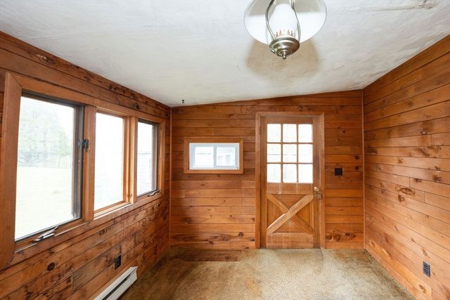 402 Prospect St, West Boylston, MA 01583