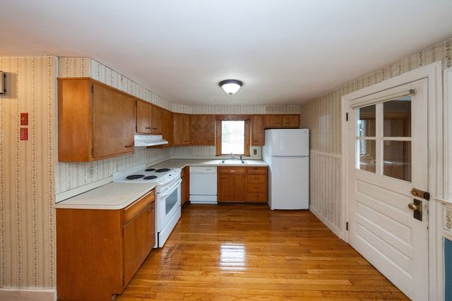 402 Prospect St, West Boylston, MA 01583