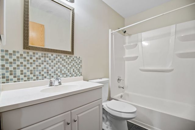 14042 S Largo Court, Plainfield, IL 60544