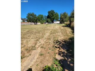 Shady Meadow Ct, Happy Valley, OR 97009