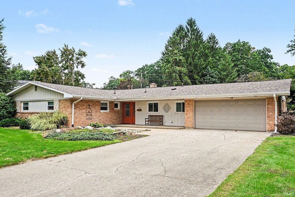 1510 Springbrook Drive, Elkhart, IN 46514