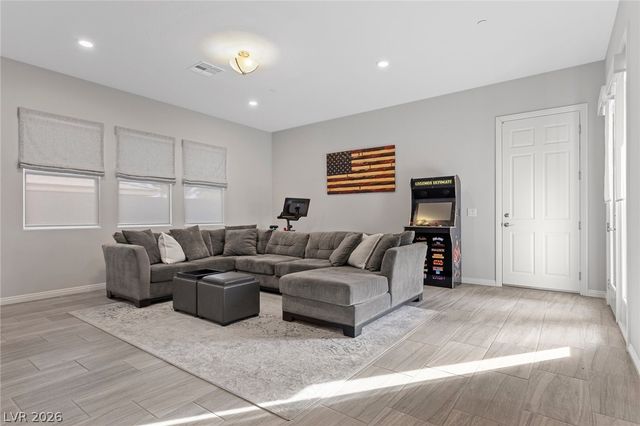 7716 Tioga Ridge Court, Las Vegas, NV 89117