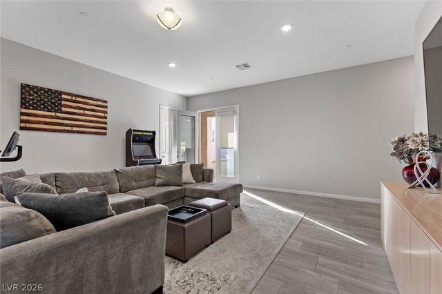 7716 Tioga Ridge Court, Las Vegas, NV 89117