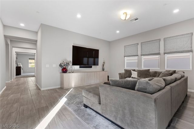 7716 Tioga Ridge Court, Las Vegas, NV 89117