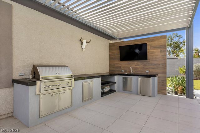 7716 Tioga Ridge Court, Las Vegas, NV 89117