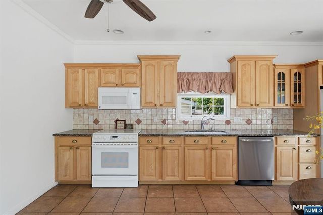 73 Highland Avenue, Bergenfield, NJ 07621