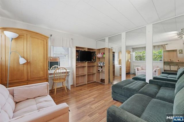 73 Highland Avenue, Bergenfield, NJ 07621
