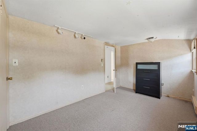 73 Highland Avenue, Bergenfield, NJ 07621