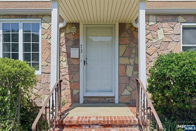 73 Highland Avenue, Bergenfield, NJ 07621