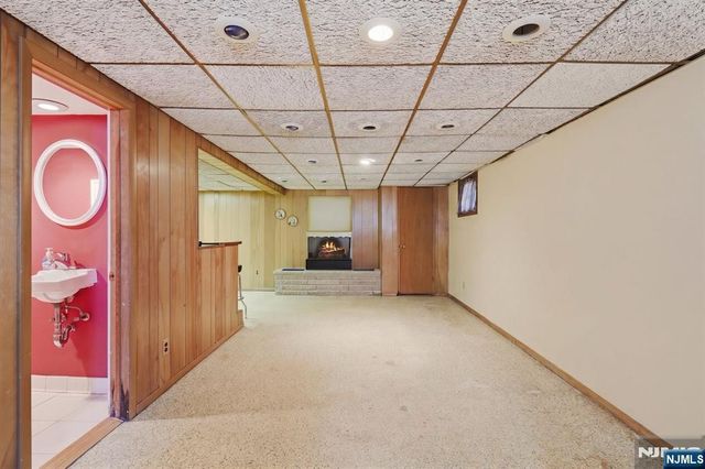 73 Highland Avenue, Bergenfield, NJ 07621