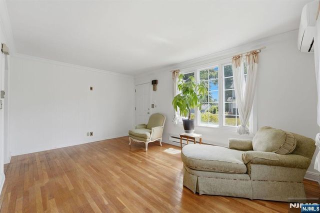 73 Highland Avenue, Bergenfield, NJ 07621