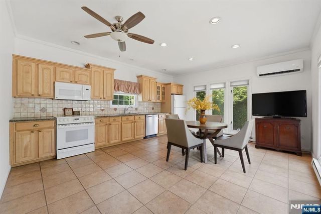 73 Highland Avenue, Bergenfield, NJ 07621