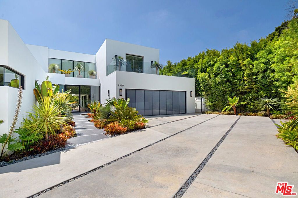 9570 SUNSET Boulevard, Beverly Hills, CA 90210 — exterior
