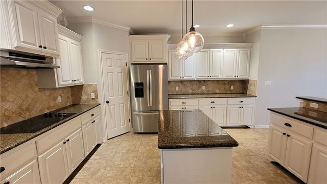 1818 Amos Ct, Corpus Christi, TX 78418