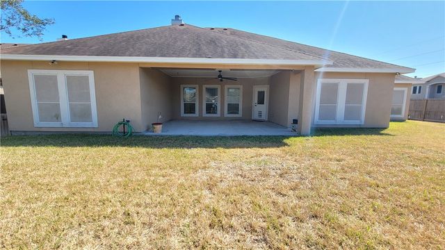 1818 Amos Ct, Corpus Christi, TX 78418