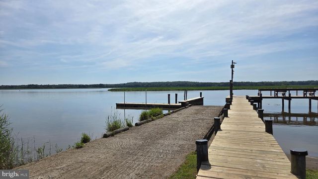 3901 LAKESIDE CT, Dunkirk, MD 20754