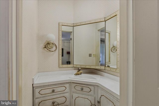 3901 LAKESIDE CT, Dunkirk, MD 20754