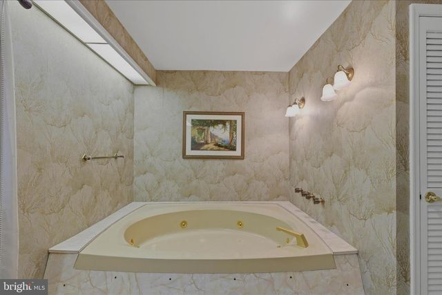 3901 LAKESIDE CT, Dunkirk, MD 20754