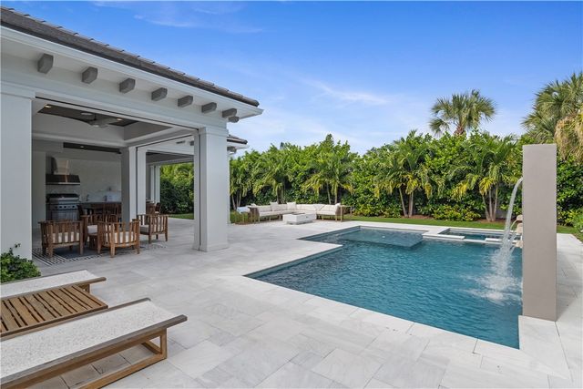 918 Surfsedge Way, Indian River Shores, FL 32963