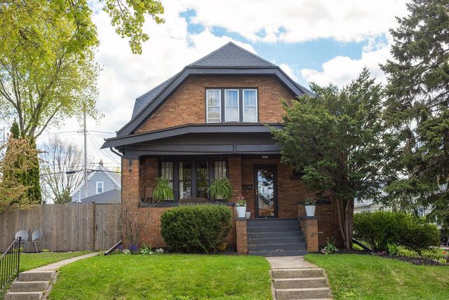 3833 Martin AVENUE, Cudahy, WI 53110