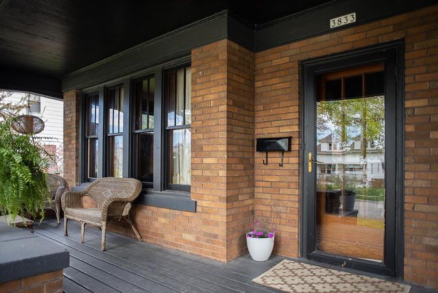 3833 Martin AVENUE, Cudahy, WI 53110
