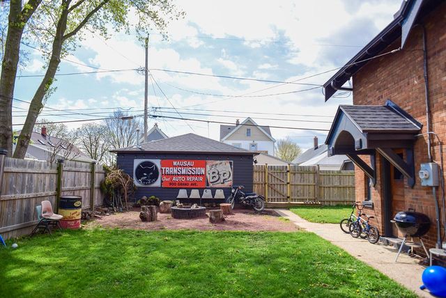 3833 Martin AVENUE, Cudahy, WI 53110