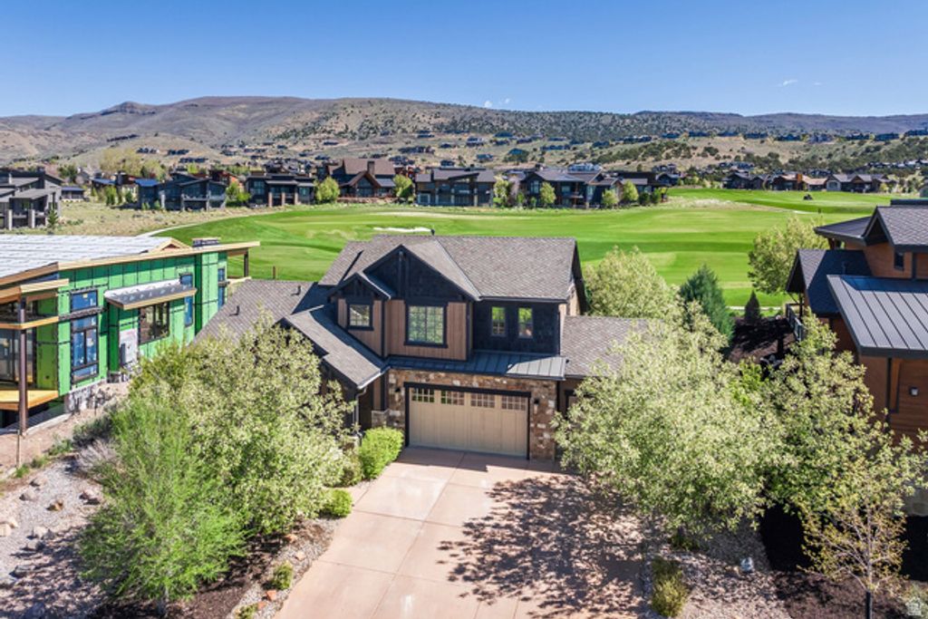 Image 1 of property listing at 618 N HAYSTACK MOUNTAIN DR, Heber City, UT 84032