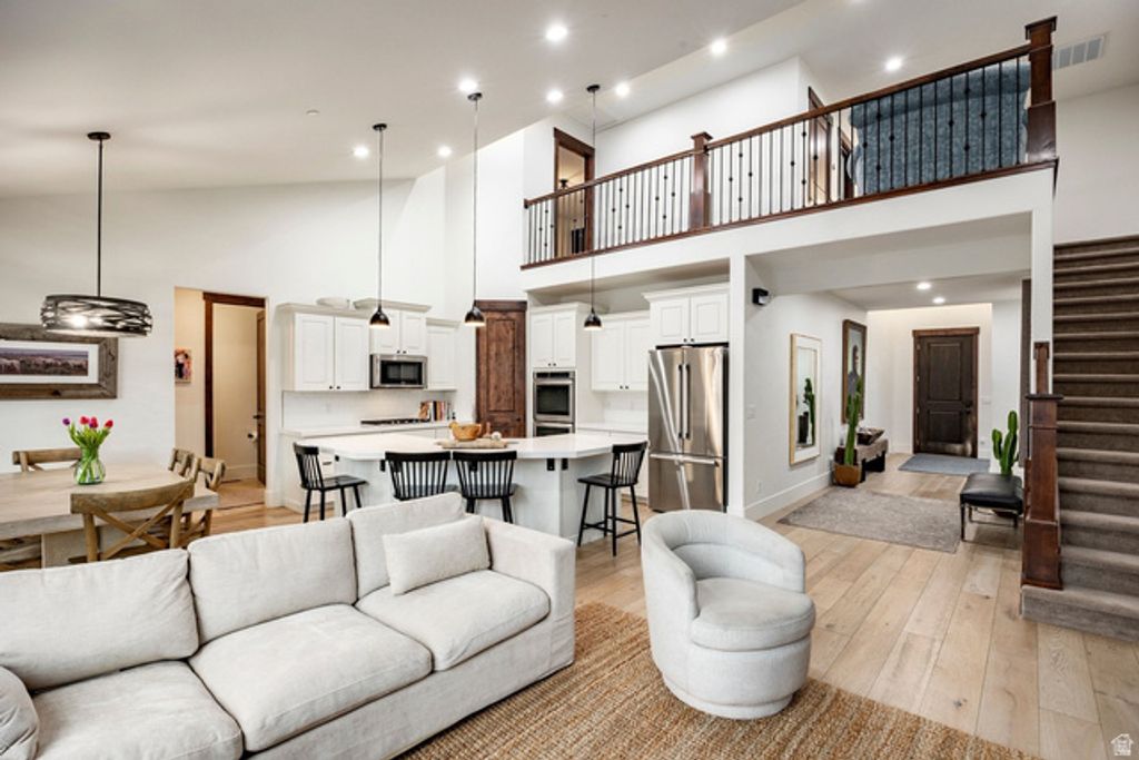 Image 17 of property listing at 618 N HAYSTACK MOUNTAIN DR, Heber City, UT 84032