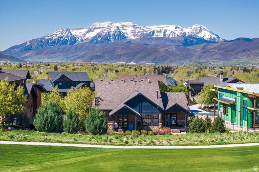 Image 3 of property listing at 618 N HAYSTACK MOUNTAIN DR, Heber City, UT 84032