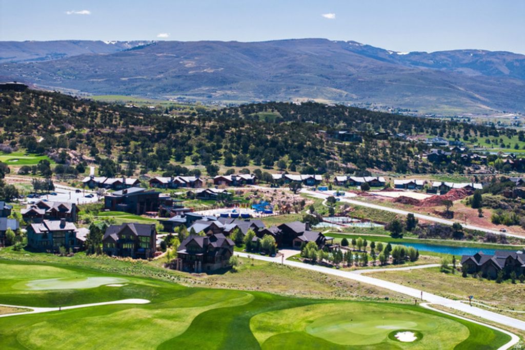 Image 45 of property listing at 618 N HAYSTACK MOUNTAIN DR, Heber City, UT 84032