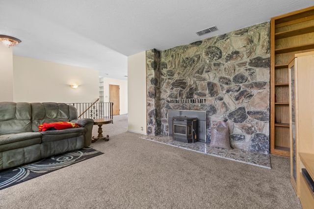 396 Golden Oak Dr, Meadow Vista, CA 95648