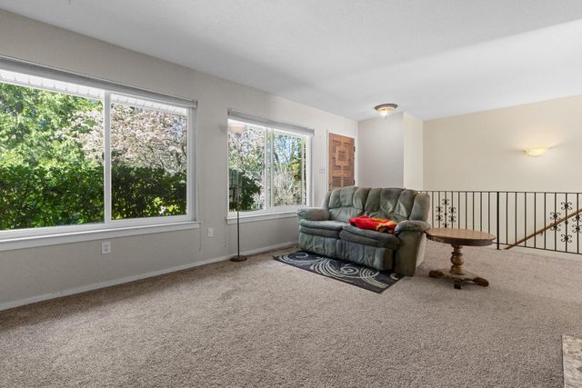 396 Golden Oak Dr, Meadow Vista, CA 95648