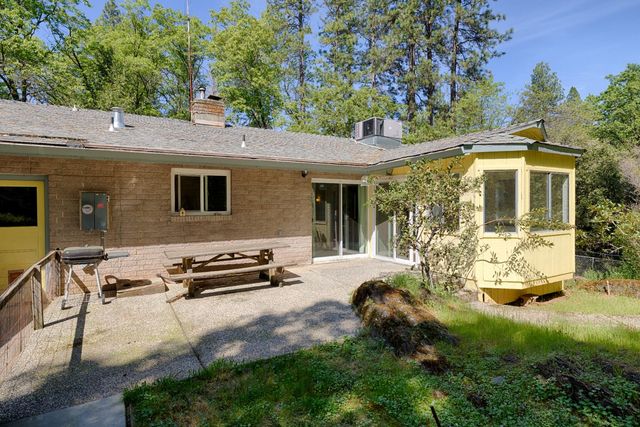 396 Golden Oak Dr, Meadow Vista, CA 95648