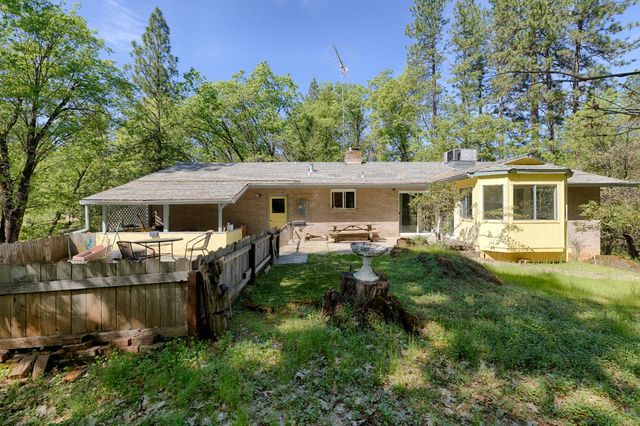 396 Golden Oak Dr, Meadow Vista, CA 95648