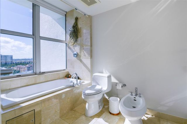 3131 NE 188th St 1-1213, Aventura, FL 33180