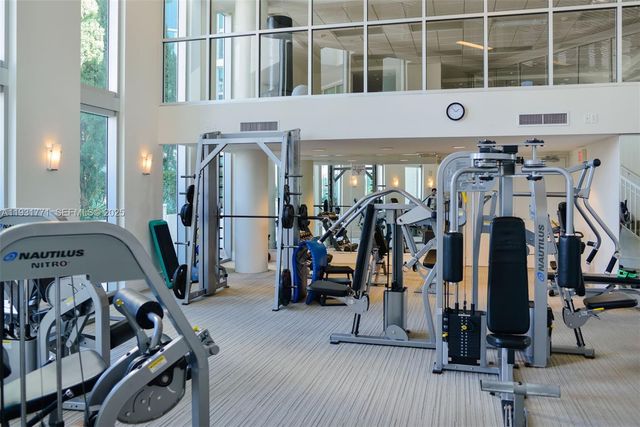 3131 NE 188th St 1-1213, Aventura, FL 33180